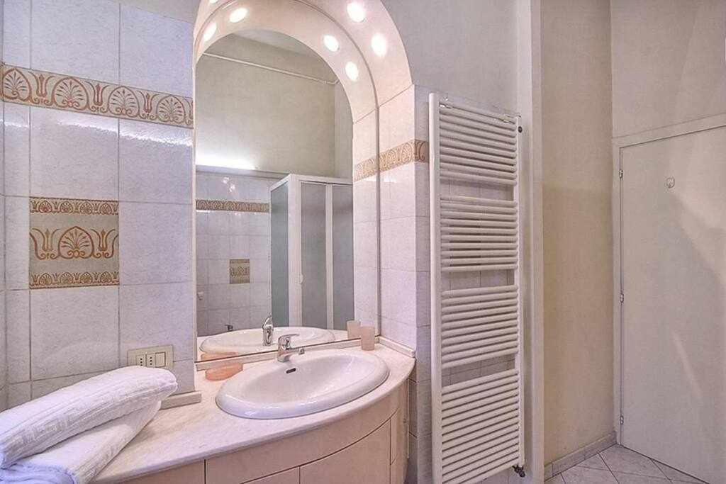 Piazza Repubblica Elegant Appartement Florence