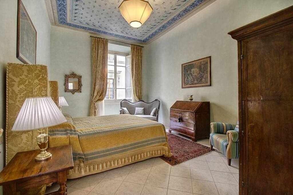 Piazza Repubblica Elegant Appartement