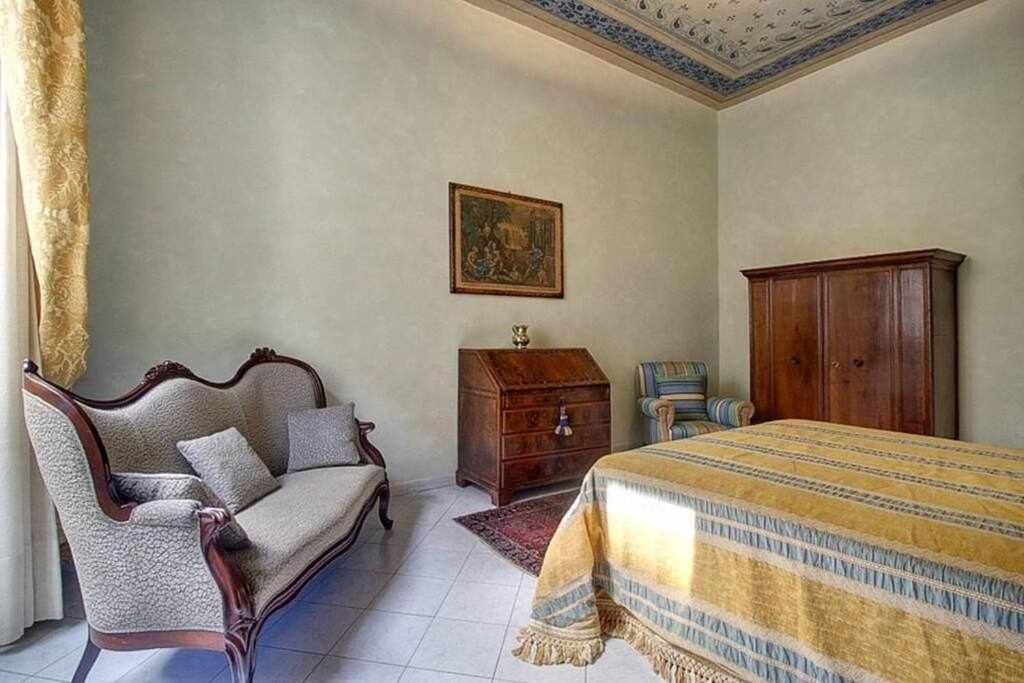 Piazza Repubblica Elegant Appartement
